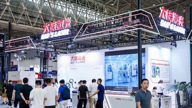 协作机器人闪耀展会，2025武汉智能工业及自动化展开创工业发展新篇章